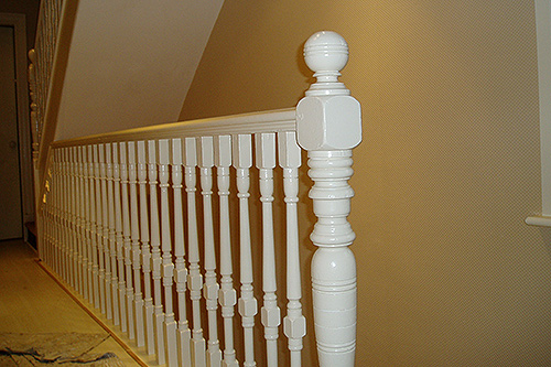 Bannisters and spindles brought out in a high-gloss finish