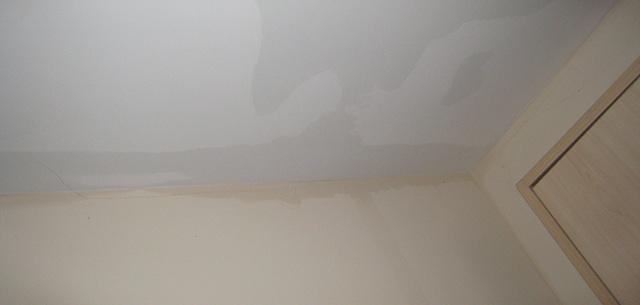 Water damage to the kitchen ceiling