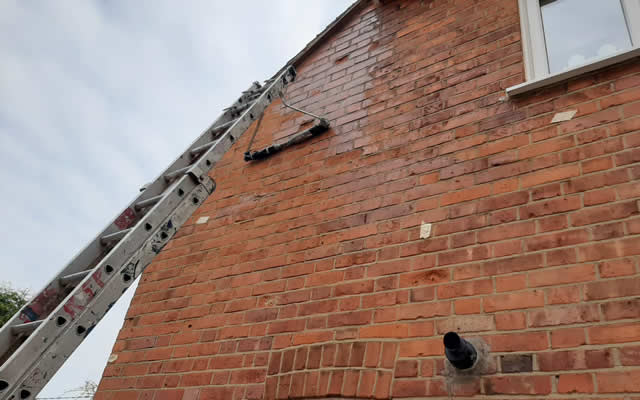 Protecting brickwork with repellents