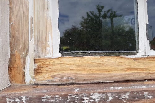 Window repairs and refurbishment to a Grade 2 listed property