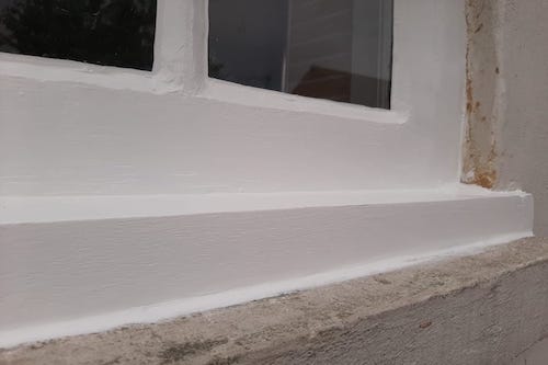Window repairs, refurbishment and painted in specialists paint, to a Grade 2 listed property